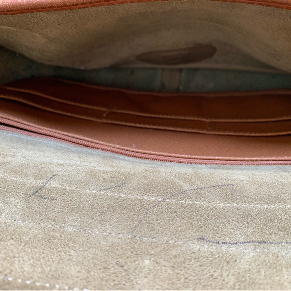 Dooney & Bourke Vintage Leather Messenger Crossbody - Picture 4 of 6
